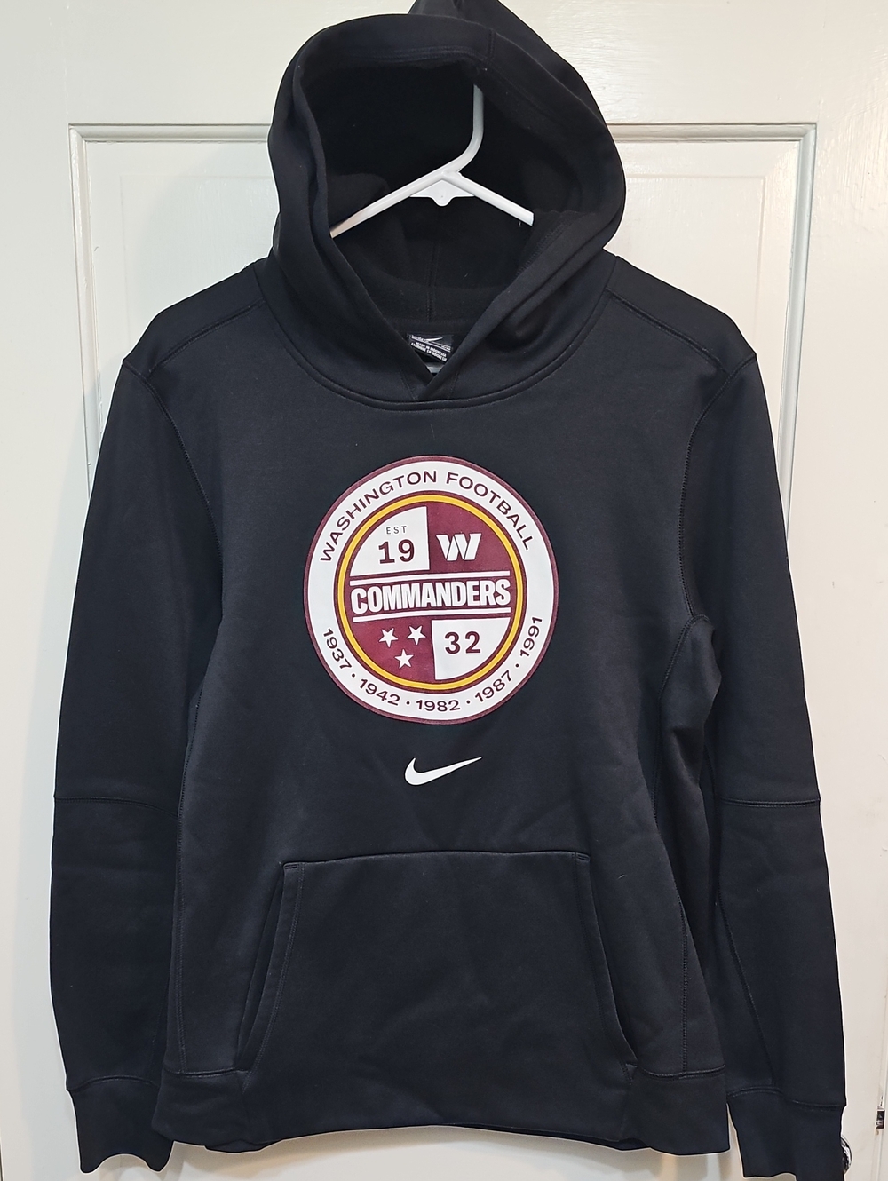 Nike Men’s Black Pullover Hoodie with Washington Commanders Crest